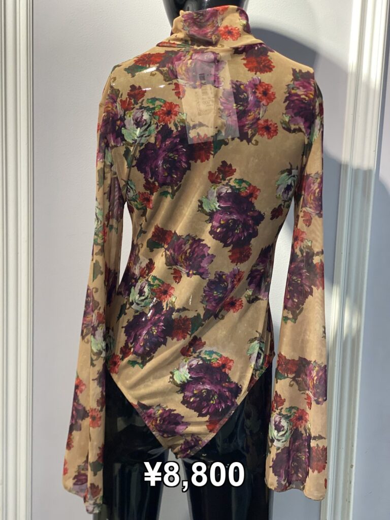 TOPS・ブラウス