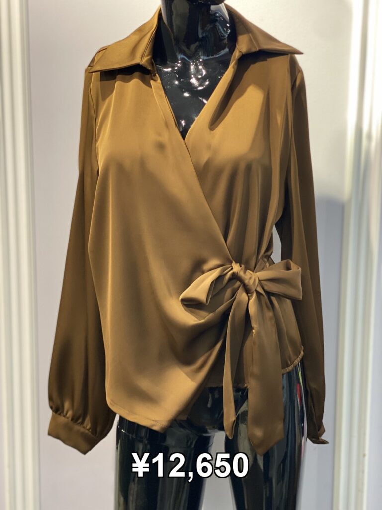 TOPS・ブラウス