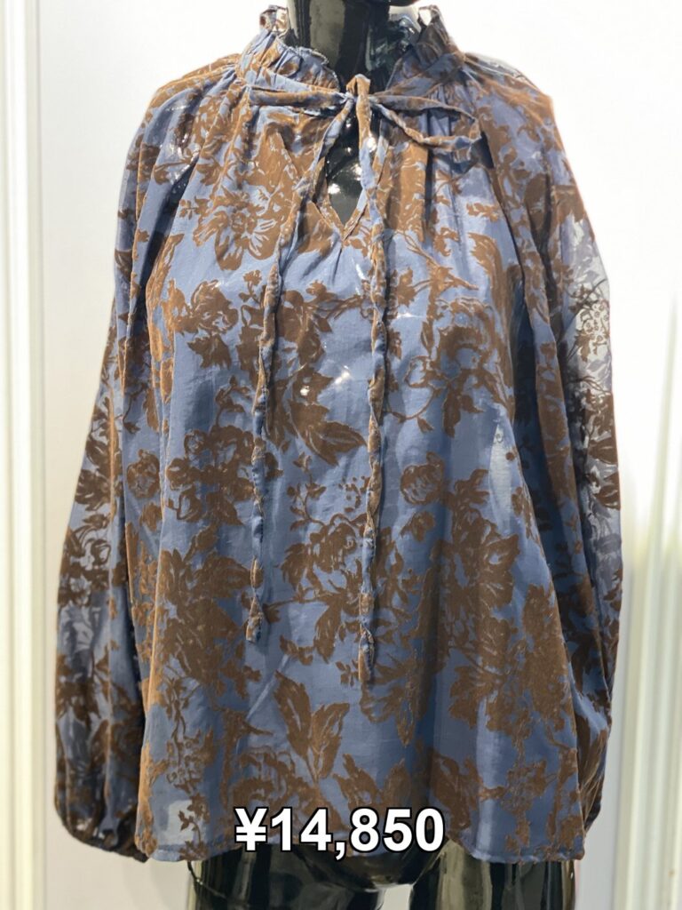 TOPS・ブラウス