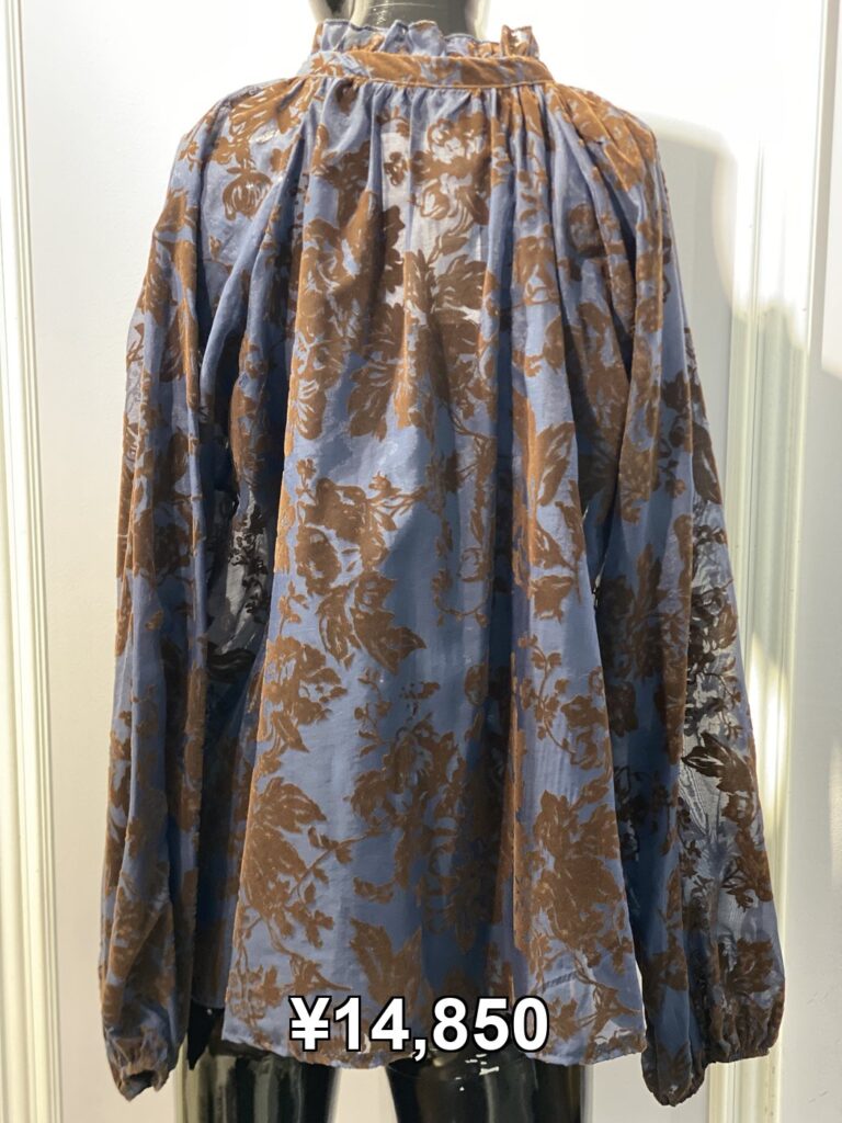 TOPS・ブラウス