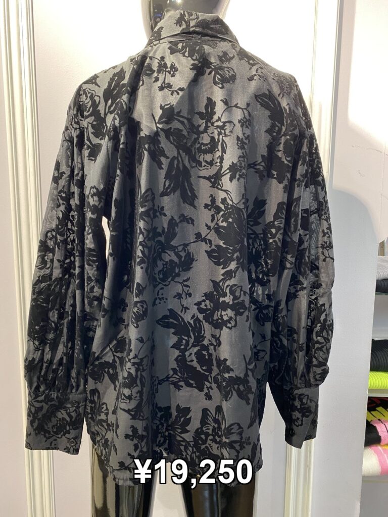 TOPS・ブラウス